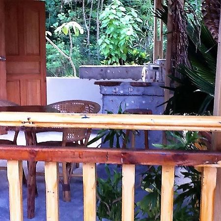 Coco Bay Guest House Anse Volbert Village Extérieur photo