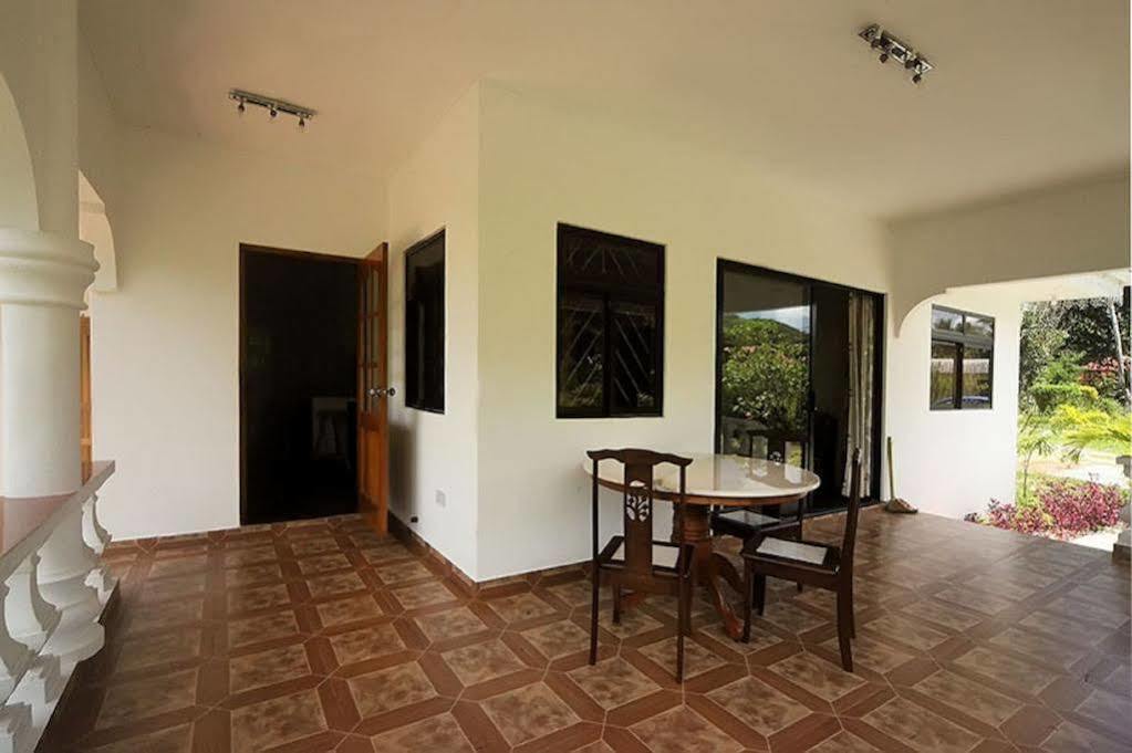 Coco Bay Guest House Anse Volbert Village Extérieur photo