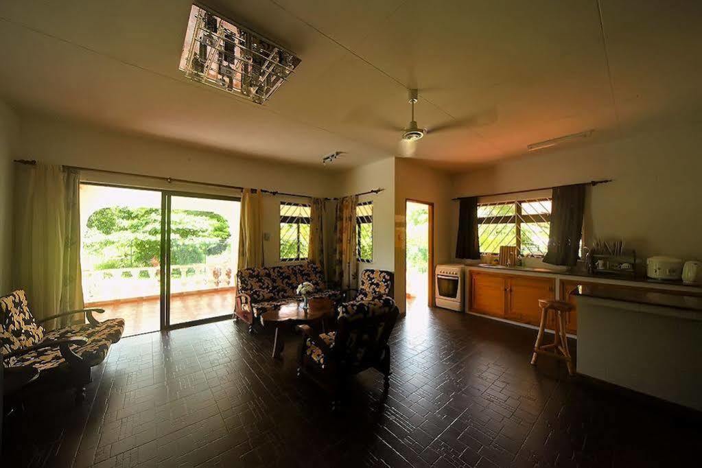 Coco Bay Guest House Anse Volbert Village Extérieur photo