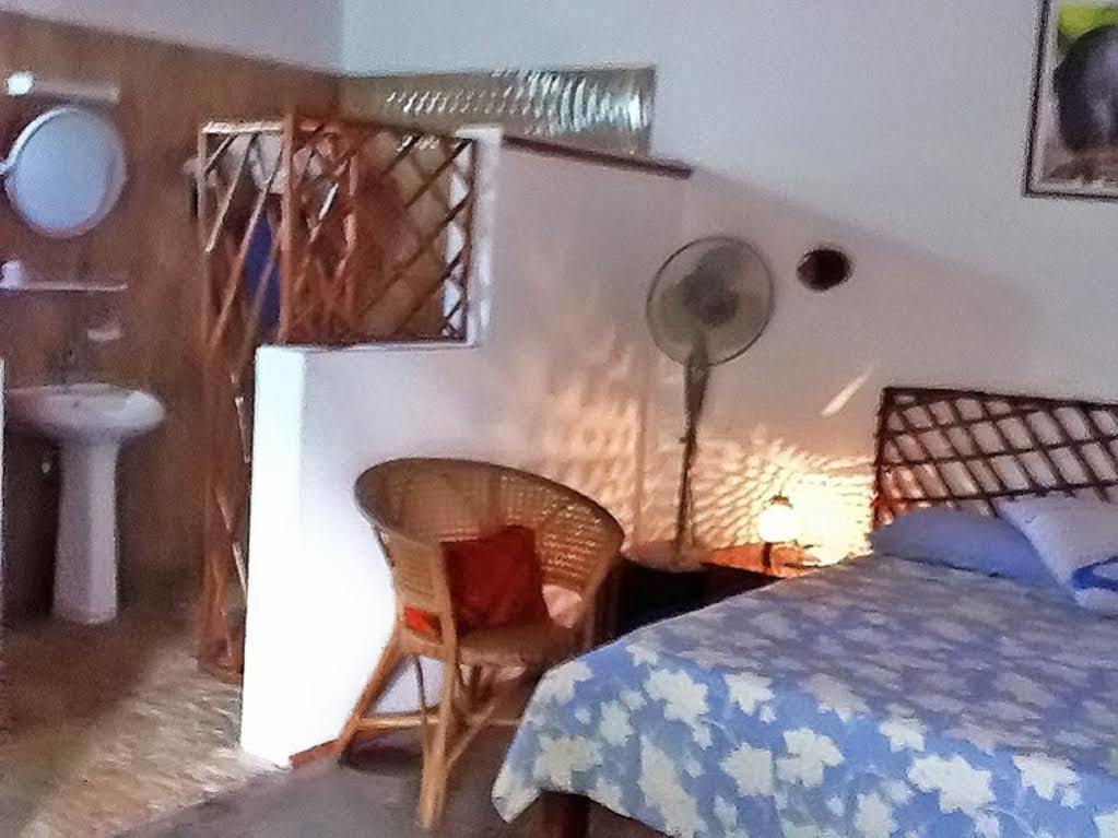 Coco Bay Guest House Anse Volbert Village Extérieur photo