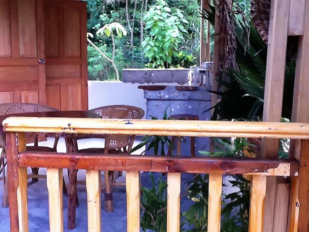 Coco Bay Guest House Anse Volbert Village Extérieur photo