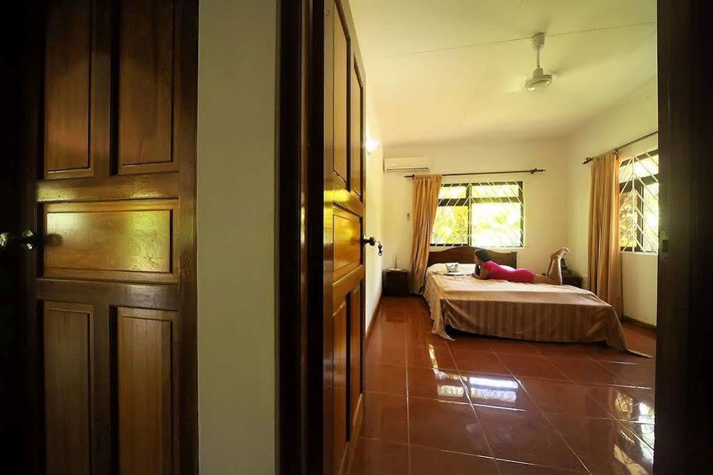 Coco Bay Guest House Anse Volbert Village Extérieur photo